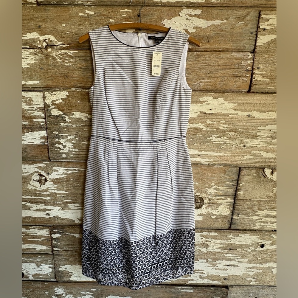 Brooks Brothers Striped A-Line Waisted Lined Blue White Floral Bottom Dress Sz 2